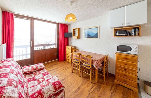 Montgellafrey Apartment | Comfortable studio for 4, near slopes, ski locker
