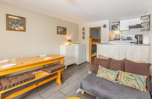 Montgellafrey Apartment | Comfortable 29m² studio near slopes, 4 people, south balcony