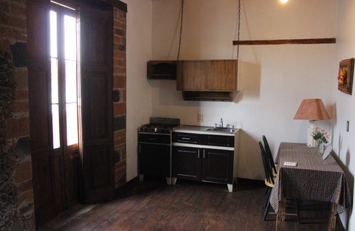 Jocotitlan House | Cozy XVII Century House Near Toluca with Spa & Breakfast