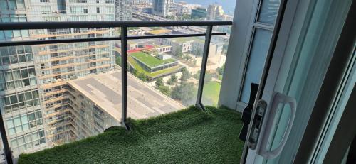 CityPlace Apartment | Comfort 1BR plus Den Designed Condo in Downtown Toronto