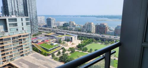 CityPlace Apartment | Comfort 1BR plus Den Designed Condo in Downtown Toronto