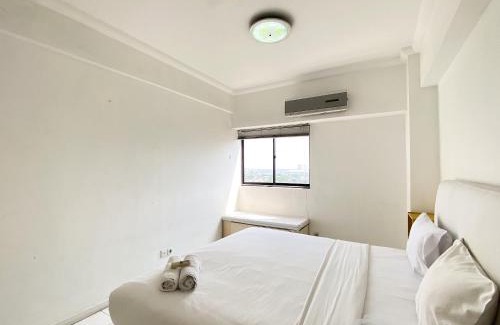 Lebak Bulus Apartment | Cozy 2BR at Bona Vista Apartment Near Attractions