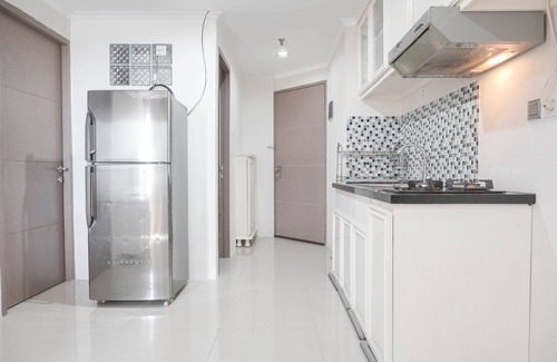 Chinatown Apartment | Cozy 2Br Green Central City Glodok Apartment with Pool
