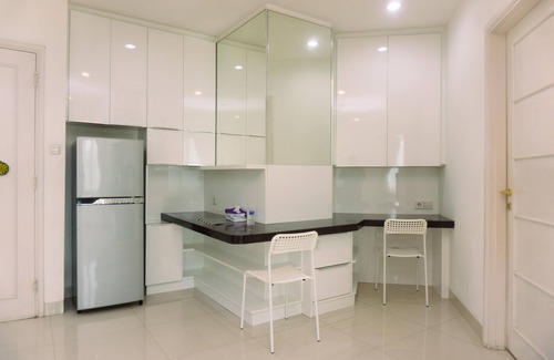 Petamburan Apartment | Welcoming 2Br Comfort at Semanggi Apartment with Pool
