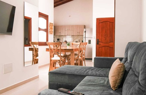 Jardin Apartment | Comfort 4 blocks from the garden park.