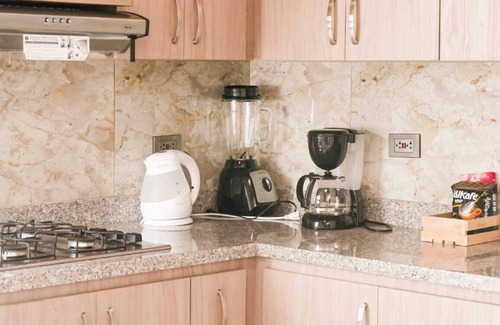 Jardin Apartment | Comfort 4 blocks from the garden park.