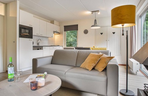 Ees House | Comfort 6-person country residence in the holiday park Landal Het Land van Bartje