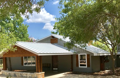 Comfort Cottage | Idyllic Comfort Acres on the Guadalupe River for Your Retreat