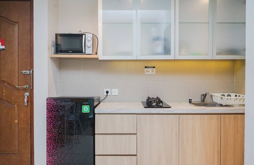 Panunggangan Utara Apartment | Cozy 2BR Retreat at Great Western Resort with Breakfast
