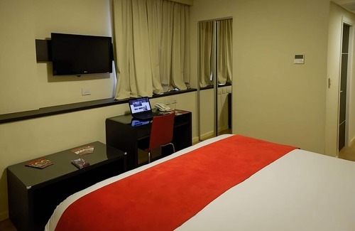 El Centro Hotel | Comfort and Convenient Stay, Centrally Located! Close to Plaza de Mayo Square