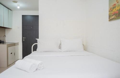 Ciputat Apartment | Cozy Studio Retreat at Baileys Apartment by Travelio