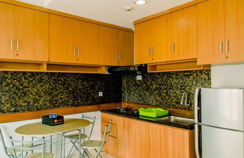 Kelapa Gading Barat Apartment | Cozy 2BR City Home Moi Apartment with Pool & Family Amenities
