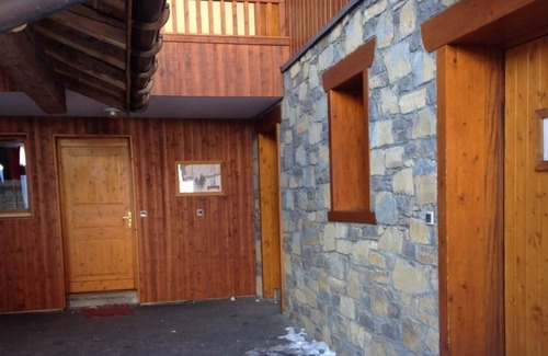 Arc-2000 Apartment | Comfort and accessibility: This is a 'ski-in ski-out' flat.