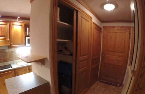 Arc-2000 Apartment | Comfort and accessibility: This is a 'ski-in ski-out' flat.