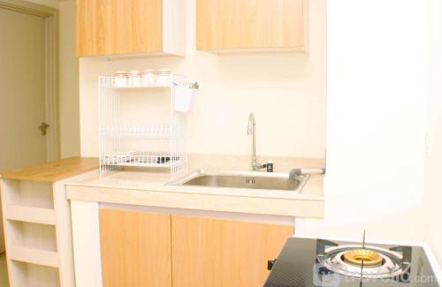 Cikarang Apartment | Cozy 2BR Apartment with Workspace at Meikarta by Travelio