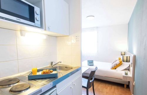 Le Tholonet Apartment | Relaxing Retreat at Zenitude Hôtel - Résidences Le Tholonet