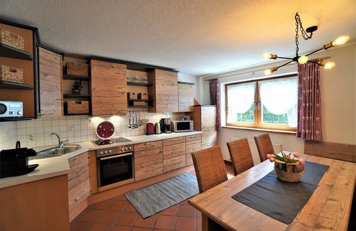 Ehrwald Apartment | Discover Comfort on Zugspitze: Mountain Views & Garden Oasis