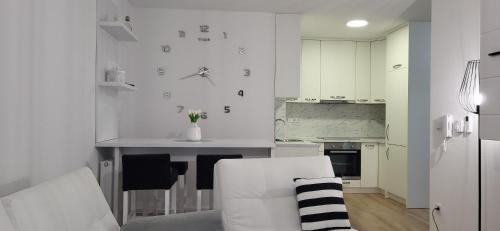 Kiseljak Apartment | Comfort Stay: Family-Friendly Accommodations Await You