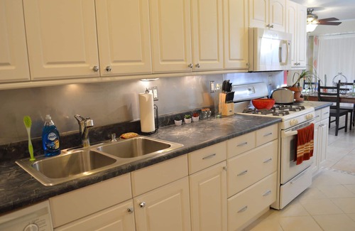 Victory Hills House | Exceptional Location with Pool, Breakfast & Family Amenities