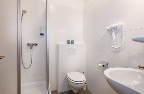 Taxham Bed & Breakfast | Cozy Double Room with Breakfast at Salzburg Hotel Lilienhof