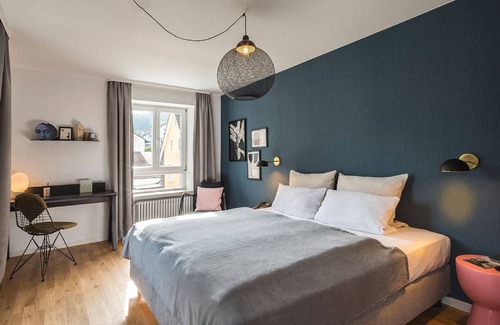 Inzlingen Apartment | Comfort Dreibettzimmer: Family-Friendly Stay with Breakfast