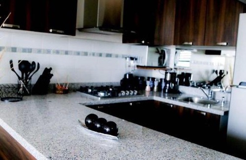 San Juan de Dios Apartment | Inviting Comfort Flat in Guadalajara - Rated 9.4/10!