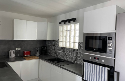 Saint-Genies-de-Comolas House | Idyllic Villa with Private Pool & Ocean View, Rated 9.8