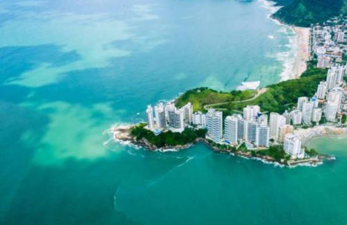 Enseada Apartment | Comfort Guarujá Enseada: Ocean View Apartment with WiFi