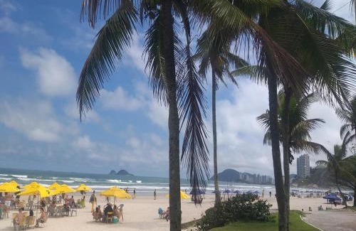 Enseada Apartment | Comfort Guarujá Enseada: Ocean View Apartment with WiFi