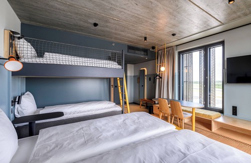 Aviapolis Hotel | Highly Rated Comfort Hotel Helsinki Airport with Family Amenities