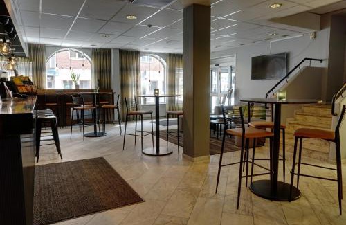 Jonkoping Hotel | Pet-Friendly Comfort Hotel Jönköping with Pool & Breakfast