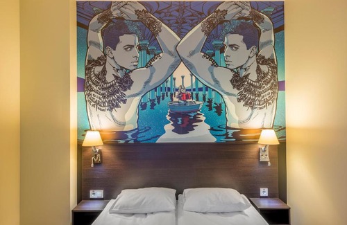 Vilnius Hotel | Vibrant Comfort Hotel LT - Rock 'n' Roll Vilnius Awaits