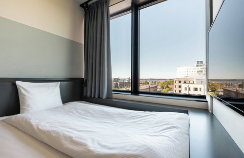 Vasteras Hotel | Experience Comfort at Hotel Västerås with Breakfast Included