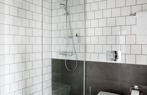 Vasteras Hotel | Experience Comfort at Hotel Västerås with Breakfast Included
