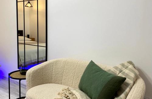 Bila Tserkva Apartment | Comfort House on Boulevard Oleksandriys'kyi: 9.7/10 Rated Stay
