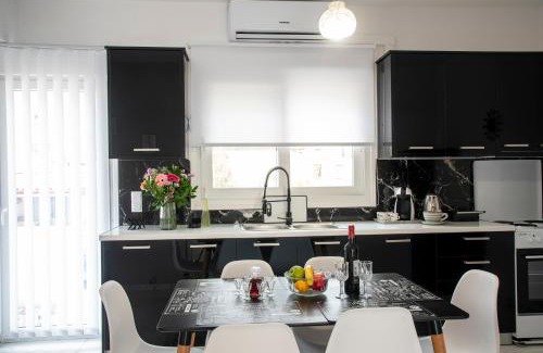 Palekastro Apartment | Oceanfront Comfort House Mimosa 2: Guest Rated 9.8/10