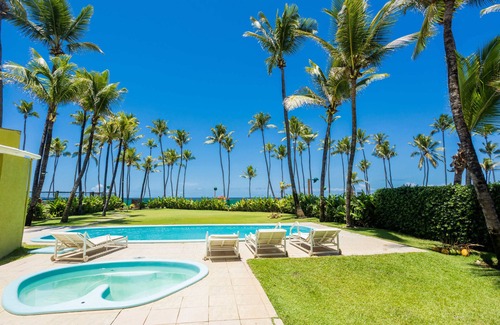 Vilas do Atlantico House | Seaside Comfort with Ocean Views and Pet-Friendly Amenities