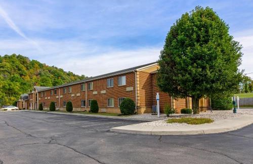 Atkins Hotel | Comfort Inn Atkins-Marion I-81: Family-Friendly Getaway
