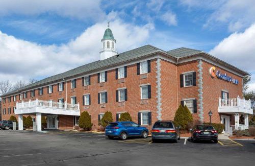 Auburn Hotel | Convenient Stay at Comfort Inn Auburn-Worcester for Families