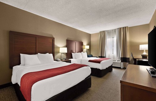 Bordentown Hotel | Budget-Friendly Comfort Inn Bordentown with Pool & Spa