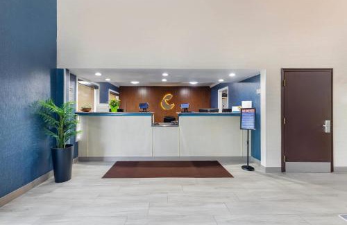 Bourbonnais Hotel | Convenient Comfort Inn Bourbonnais with Pool & Breakfast