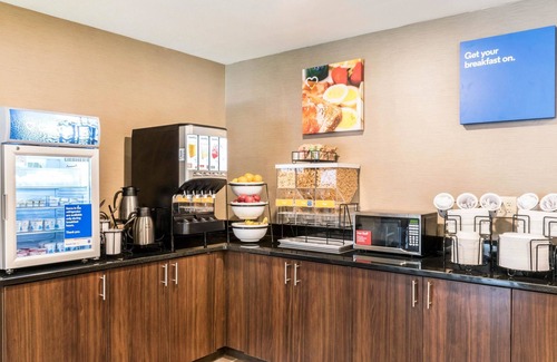 Scotland Hotel | Comfort Inn: Family-Friendly Stay with Great Amenities