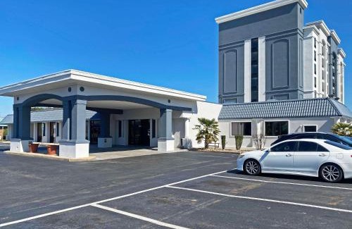 Conover Hotel | Discover Comfort Inn Conover-Hickory: Pet & Child Friendly
