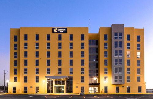 Delicias Hotel | Impressive Comfort Inn Delicias with Family-Friendly Amenities