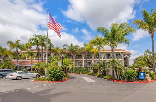 Escondido Hotel | Discover Exciting Hotels with Pools in Escondido, CA