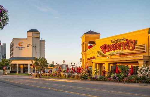 Fallsview Hotel | Experience Comfort Inn Fallsview with Pool and Ocean Views