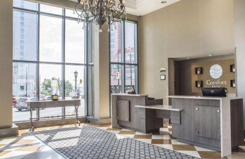 Fallsview Hotel | Experience Comfort Inn Fallsview with Pool and Ocean Views