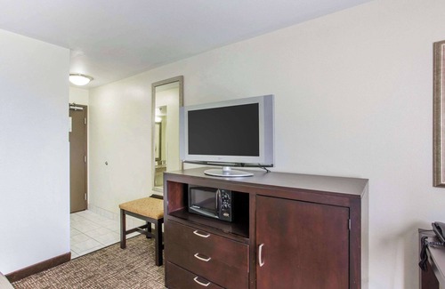 Franklin Hotel | Cozy Comfort Inn Franklin on Highway 96 with Breakfast