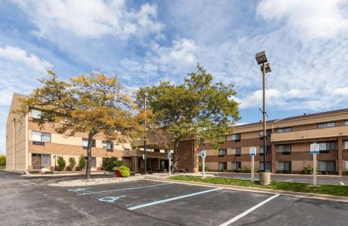 East Paris Hotel | Pet-Friendly Comfort Inn Near Grand Rapids Airport