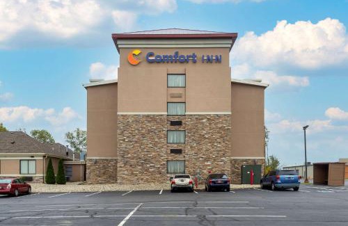 Hammond Hotel | Relax at Comfort Inn Hammond I-94 with Oceanfront Pool